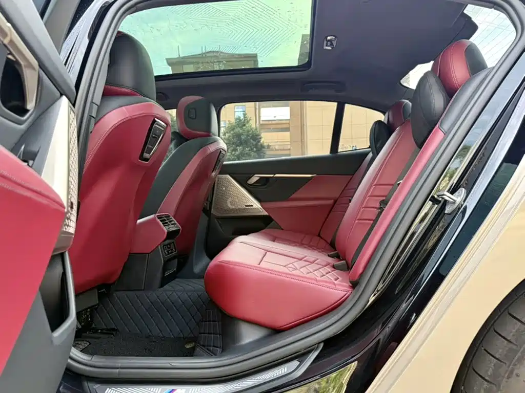 BMW 5 Series — миниатюра 11