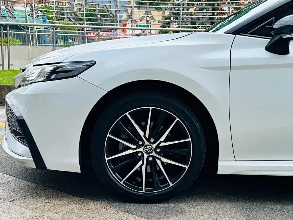 Toyota Camry 2021 2.0S