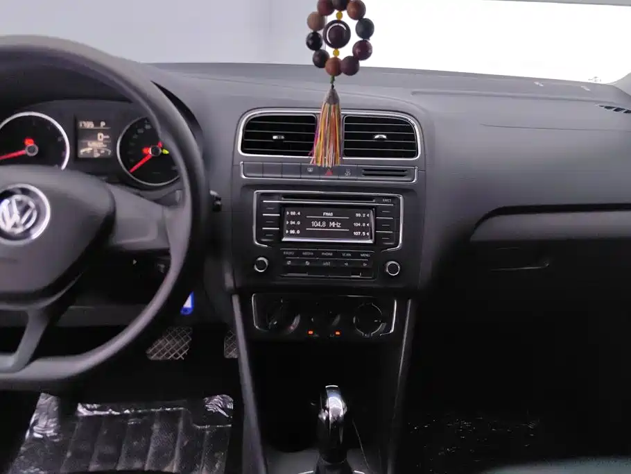Volkswagen Polo — миниатюра 13
