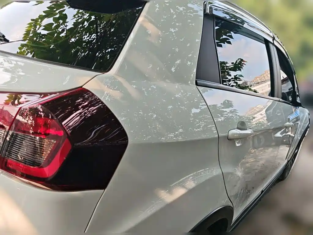 Geely Vision X3 — миниатюра 4