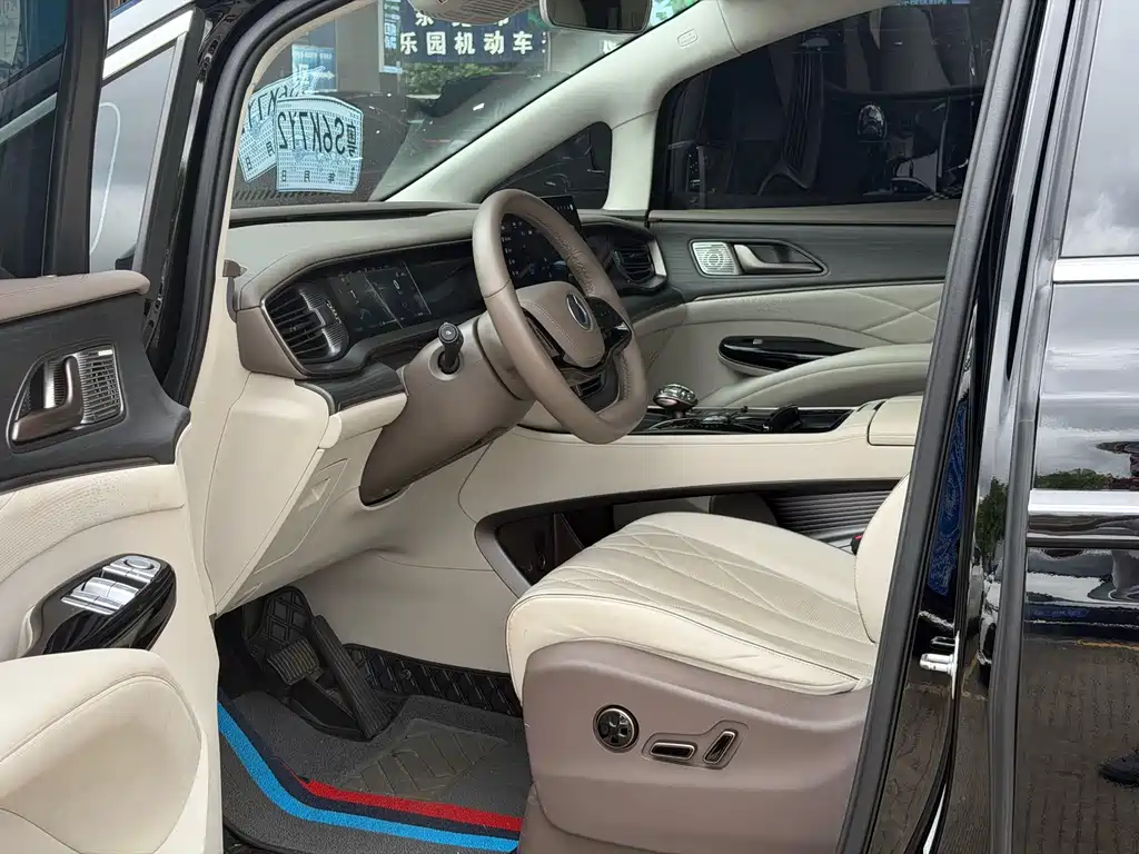 Denza D9 2022 EV 600 Flagship