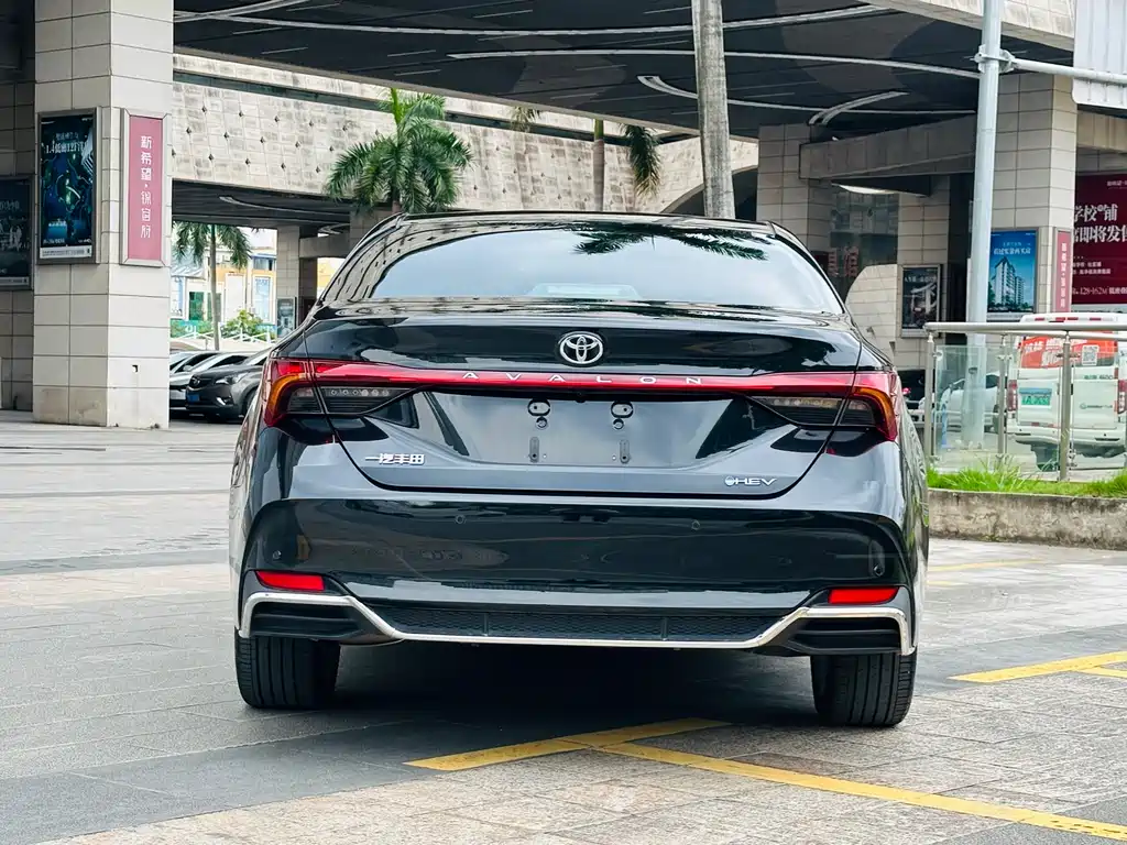 Toyota Avalon 2024 2.0L Luxury