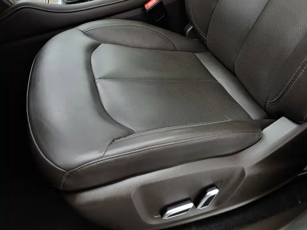 Roewe RX8 — миниатюра 20