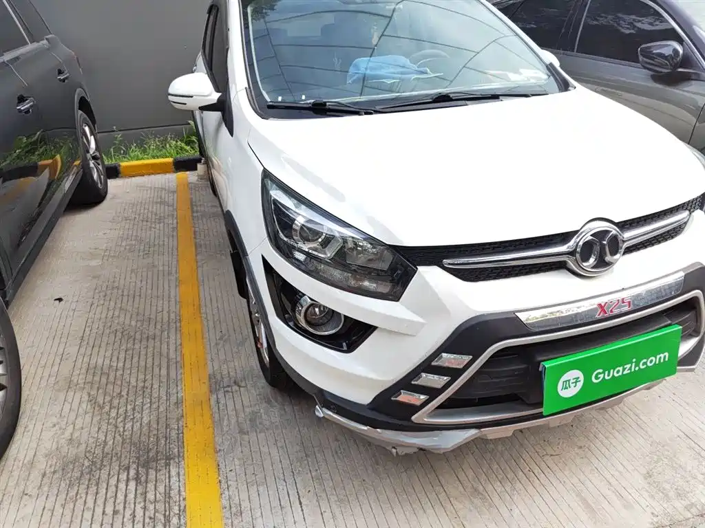 BAIC X25 2015 1.5L MT Comfort
