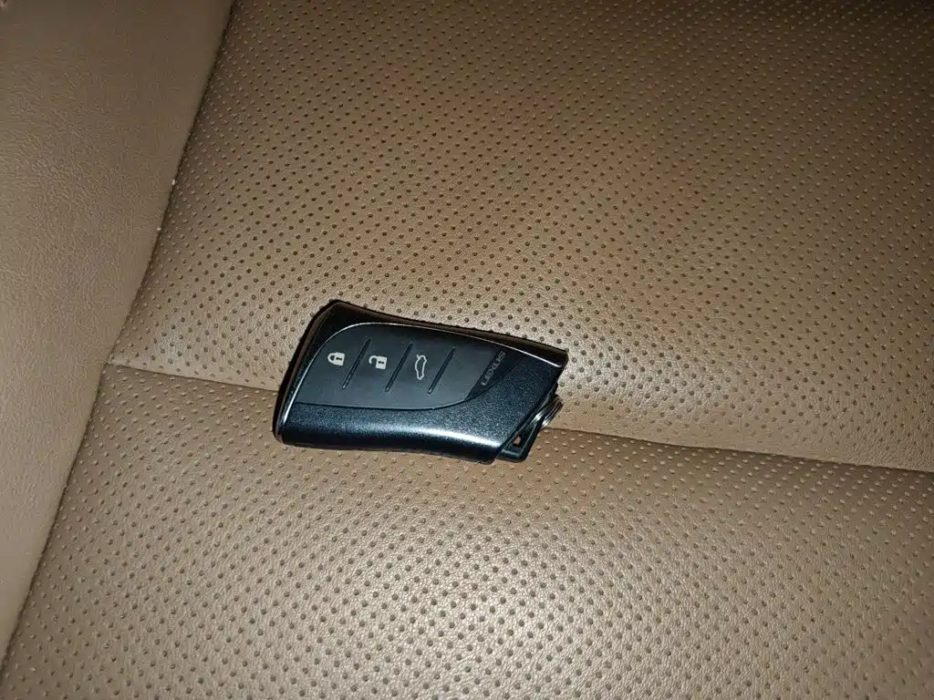 Lexus ES — миниатюра 12