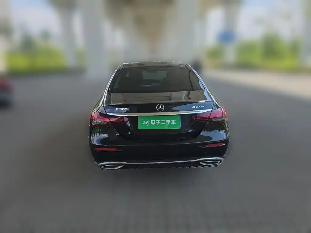 Mercedes-Benz E-Class — миниатюра 4