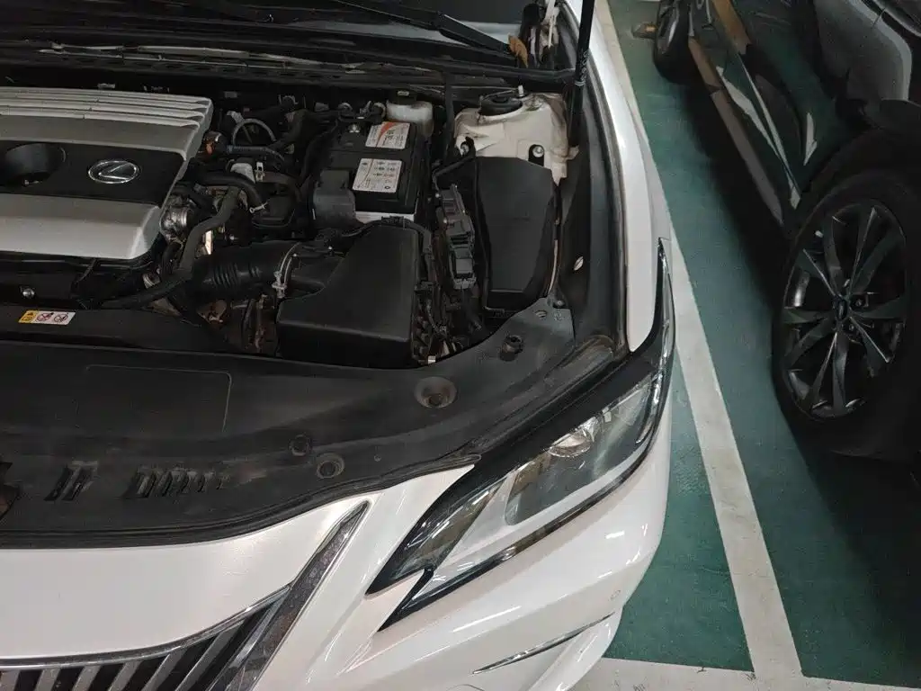 Lexus ES — миниатюра 22
