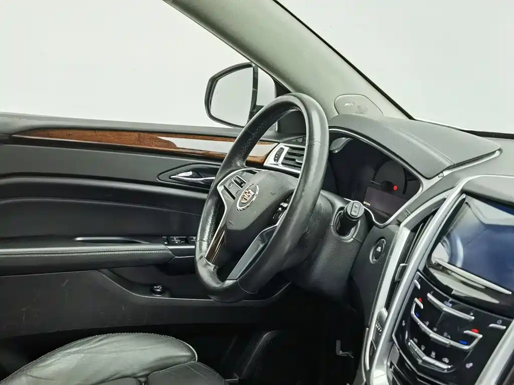 Cadillac SRX — миниатюра 22