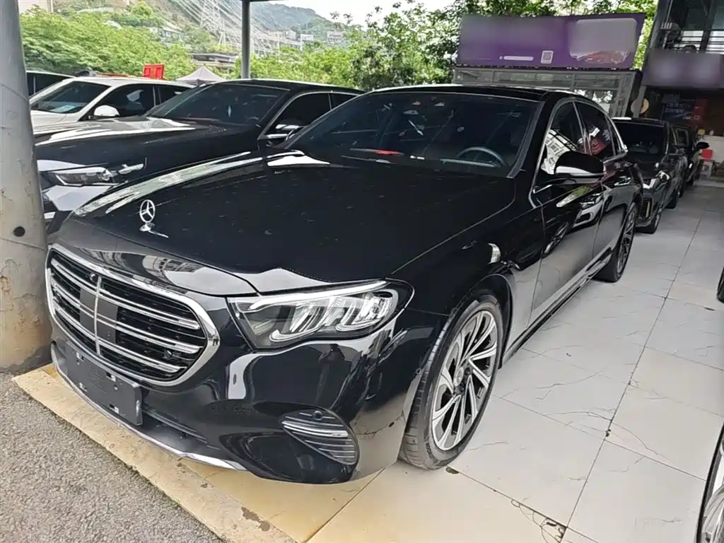Mercedes-Benz E-Class 2024
