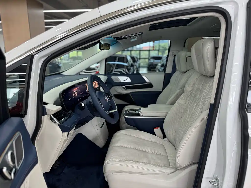 Buick Century 2023 2.0T мест