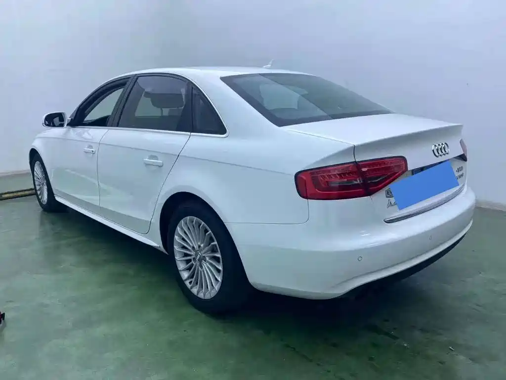 Audi A4L 2013 35 TFSI AT Comfort