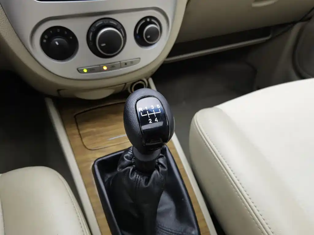 Buick Excelle — миниатюра 13