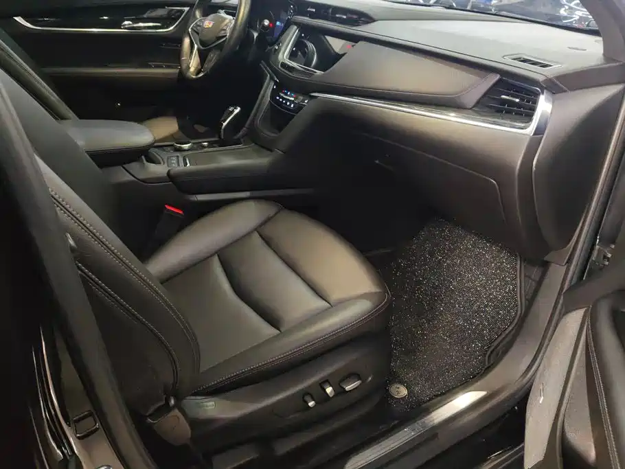 Cadillac XT5 — миниатюра 8