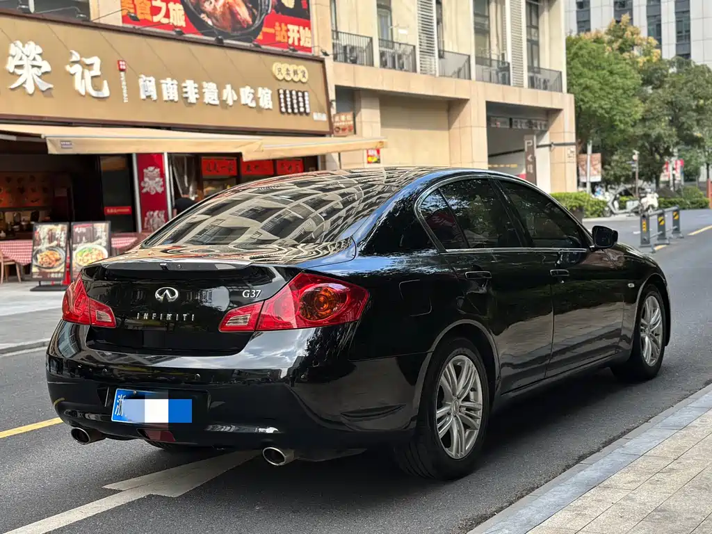 Infiniti G — миниатюра 6