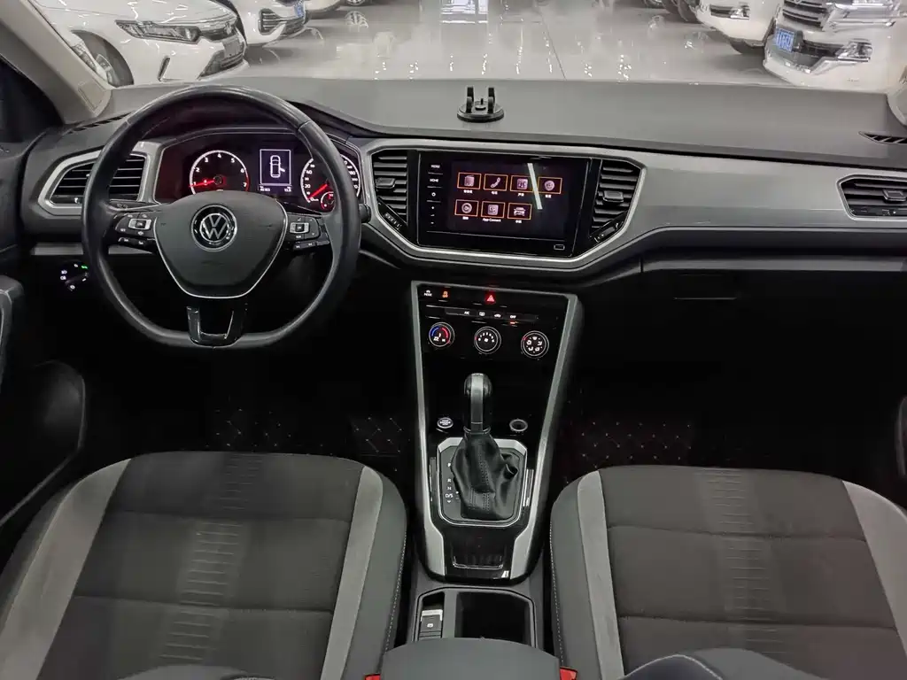 VOLKSWAGEN T ROC EXPLORING SONGS