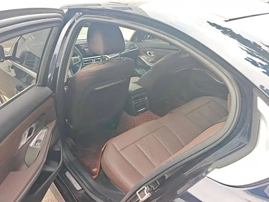 BMW i3 — миниатюра 11
