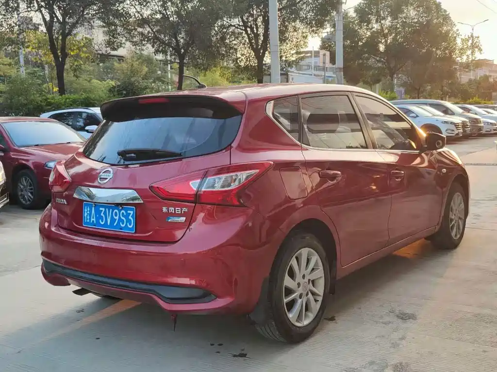 Nissan Tiida — миниатюра 4