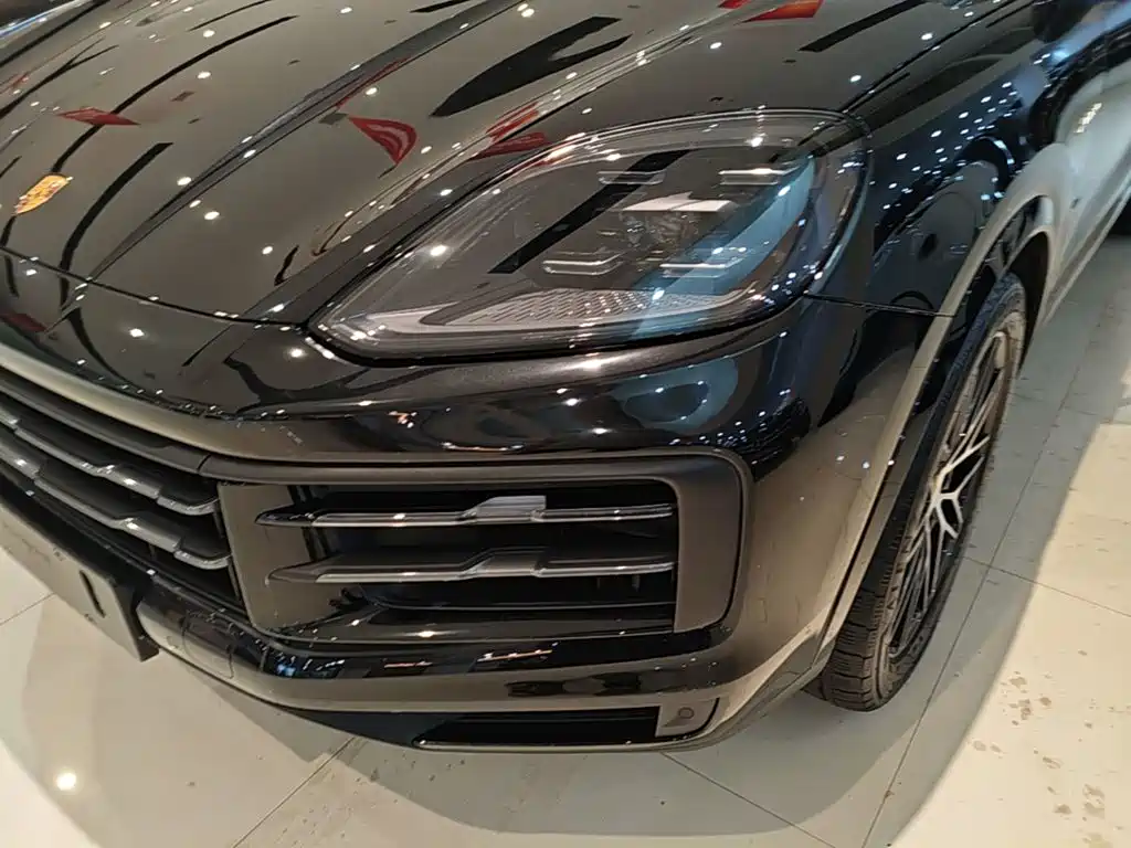 Porsche Cayenne Hybrid — миниатюра 24