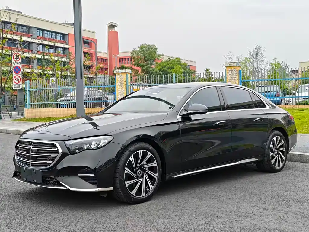Mercedes-Benz E-Class 2024