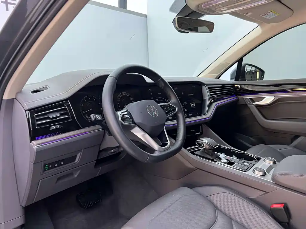 Volkswagen Touareg — миниатюра 7