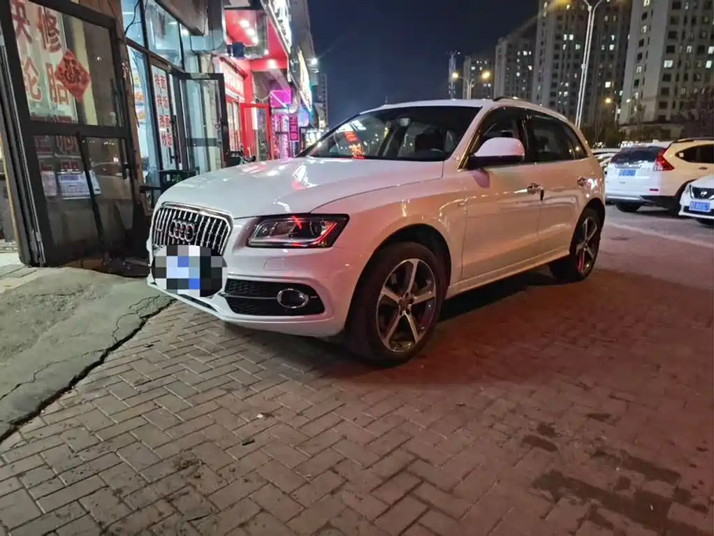 Audi Q5 (Import)