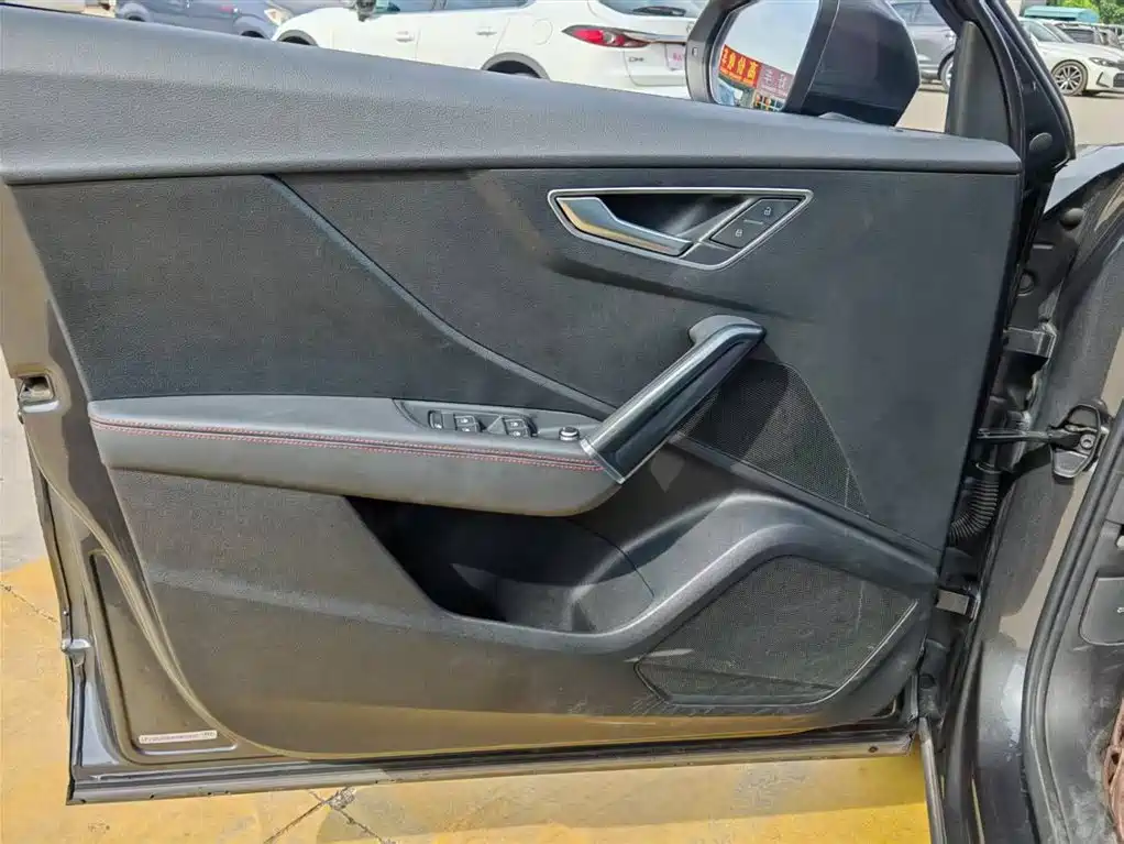 Audi Q2L 2022 35 TFSI
