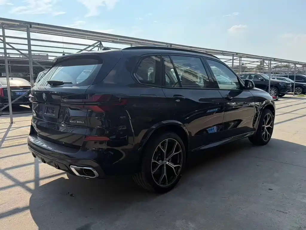 BMW X5 2026 xDrive 30Li Premium M Sport