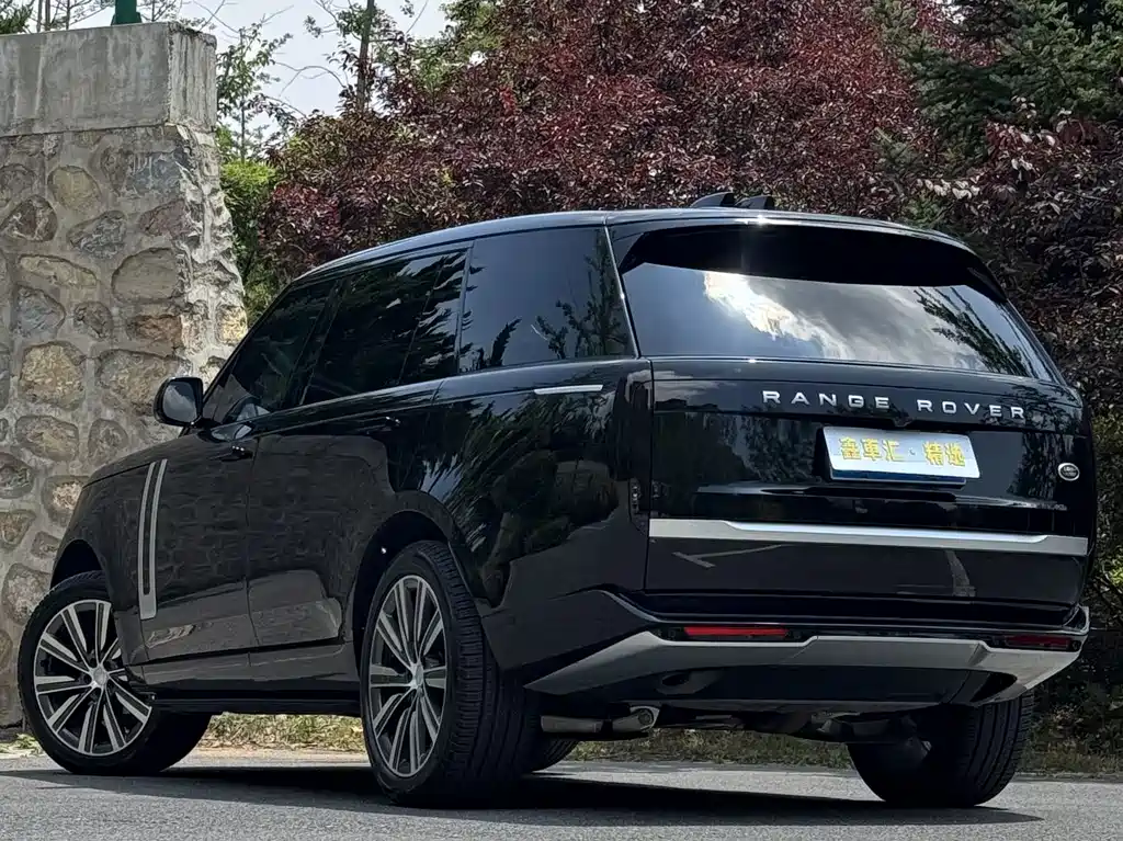 Land Rover Range Rover 2025 3.0 L6 400PS Long Wheelbase