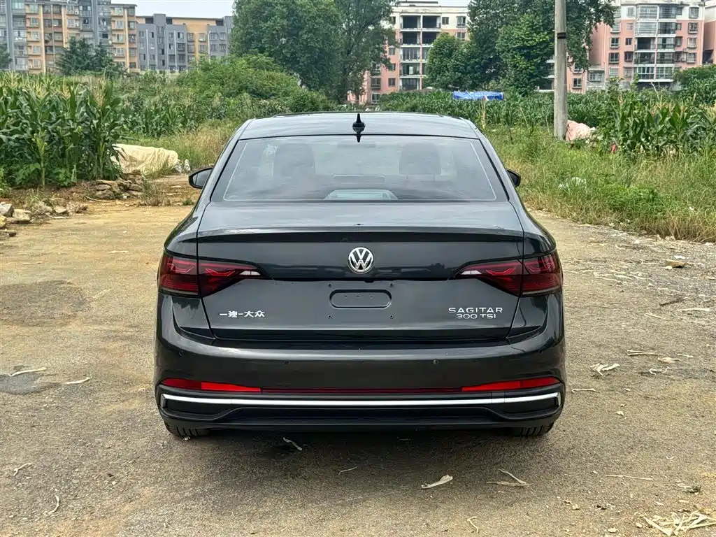 Volkswagen Sagitar 2025 300TSI DSG