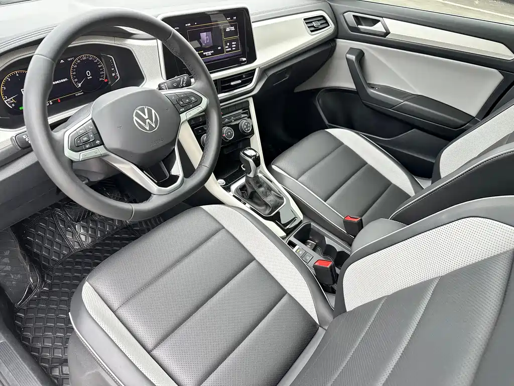 Volkswagen T-Roc — миниатюра 24