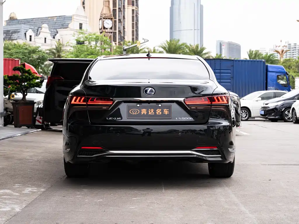 Lexus LS 2021 500h Luxury