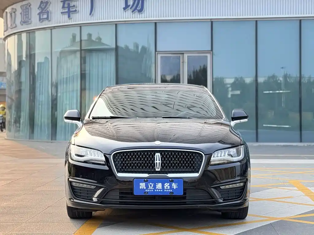 Lincoln MKZ — миниатюра 2