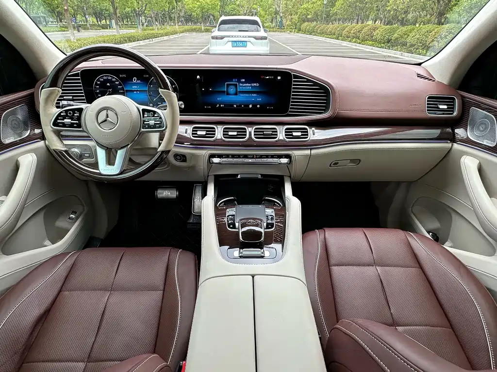 Mercedes-Benz GLS — миниатюра 7