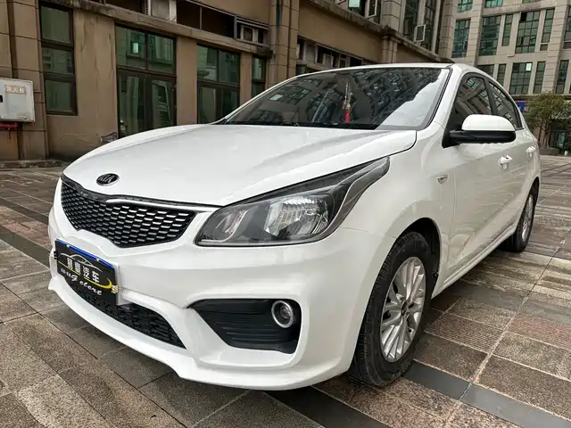 KIA  K2 2017
