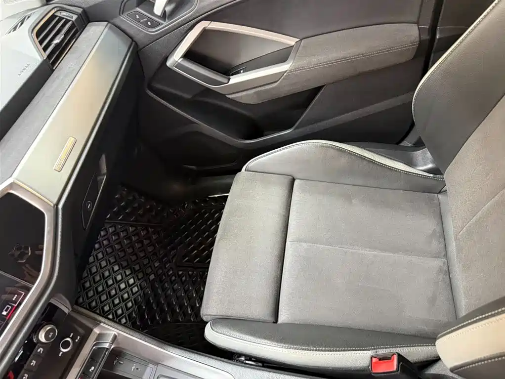 Audi Q3 — фотографии объявления, Фото 13