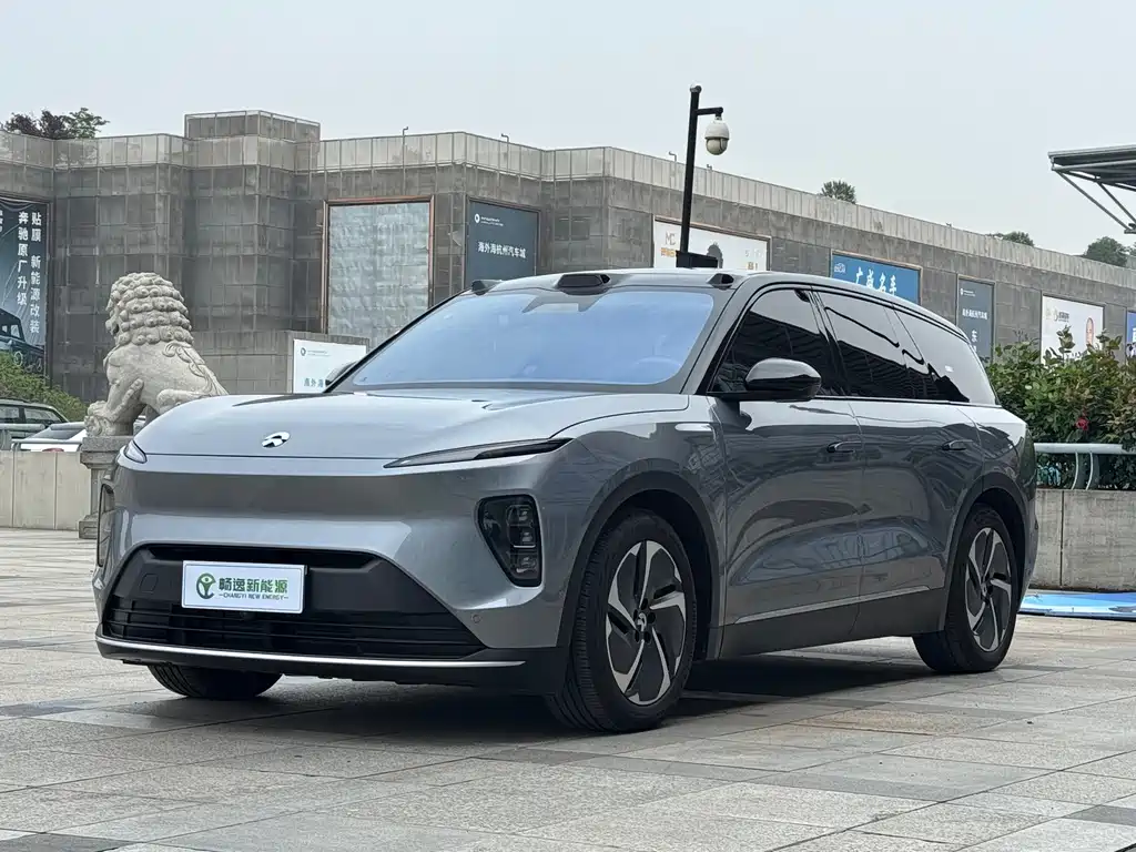 Nio ES8 2024