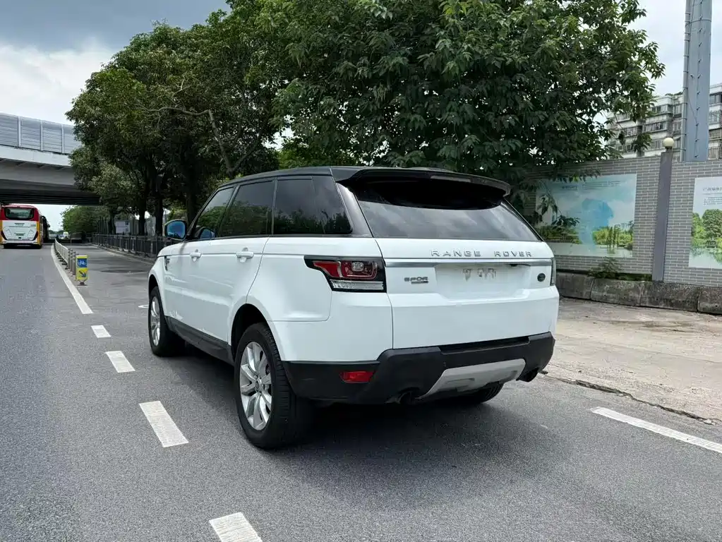 Land Rover Sport — миниатюра 4