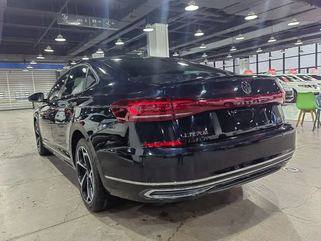 Volkswagen Passat 2023 330TSI Elite