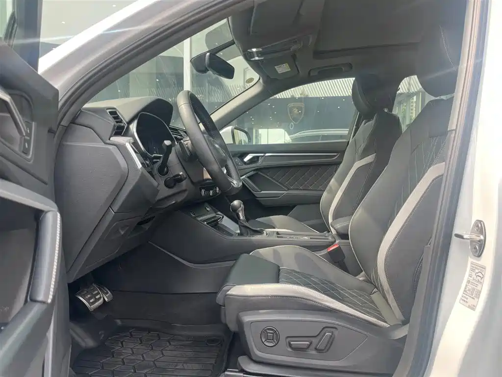 Audi Q3 2024 35 TFSI Fashion