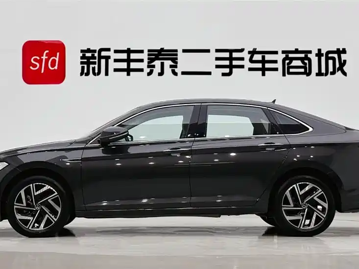 Volkswagen Sagitar 2023 300TSI DSG