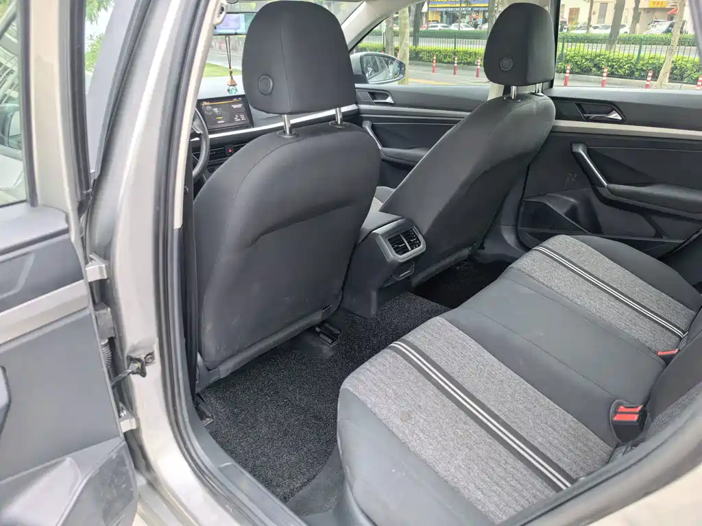 Volkswagen Lavida — миниатюра 8