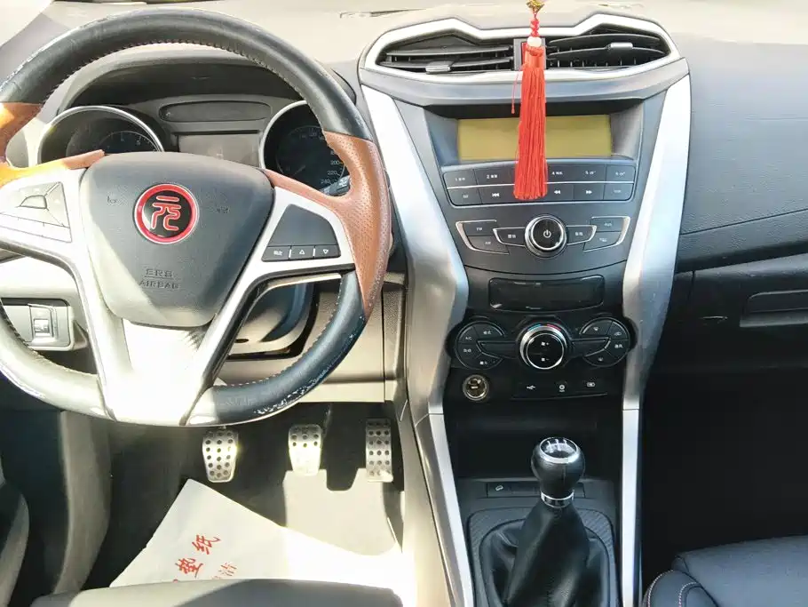 BYD Yuan — миниатюра 12