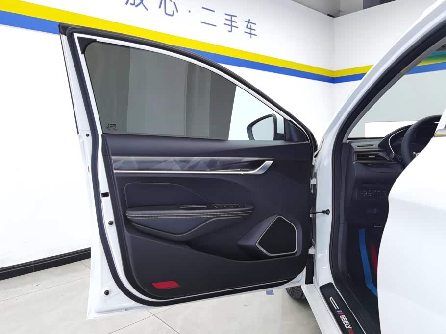 Geely Binrui 1.4 л 2021 г. Белый, пробег 44400 км