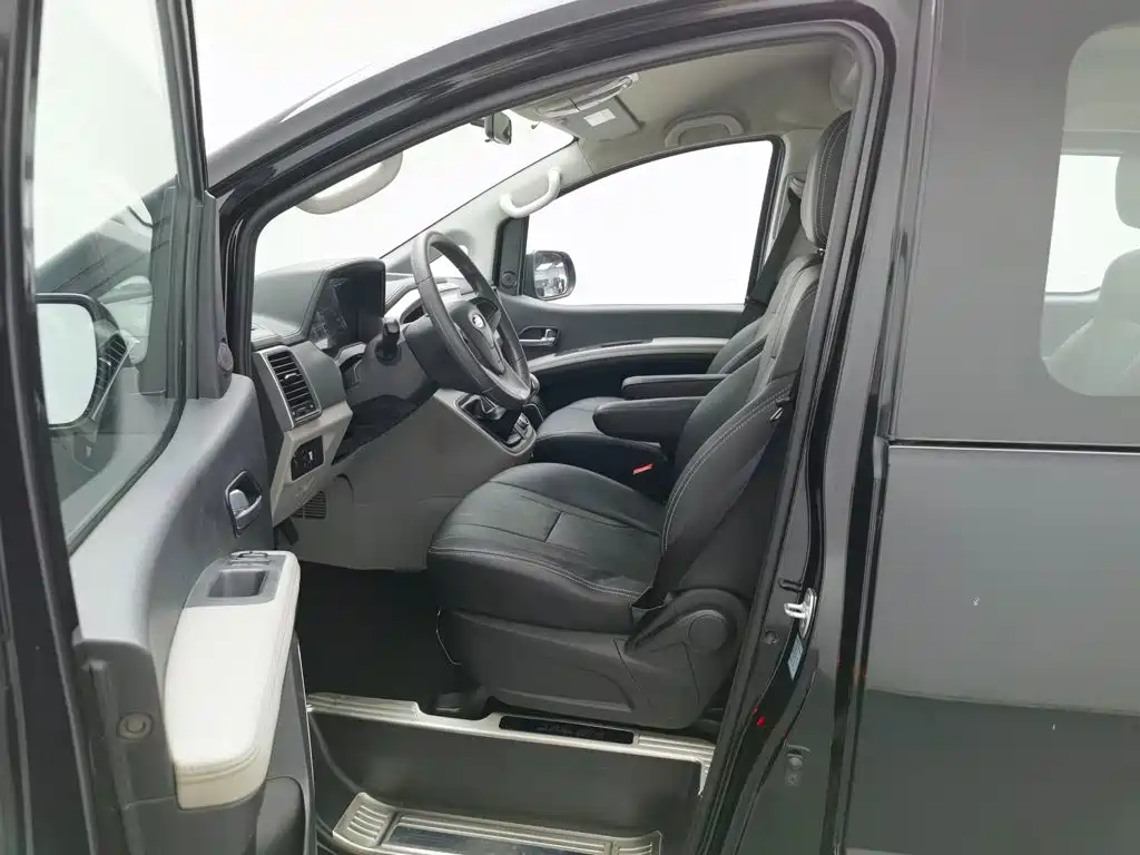 JAC Refine Refine M4 — миниатюра 9