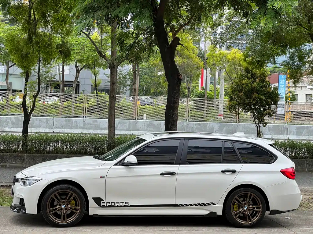 BMW 3 Series 3 2016 320i Fashion
