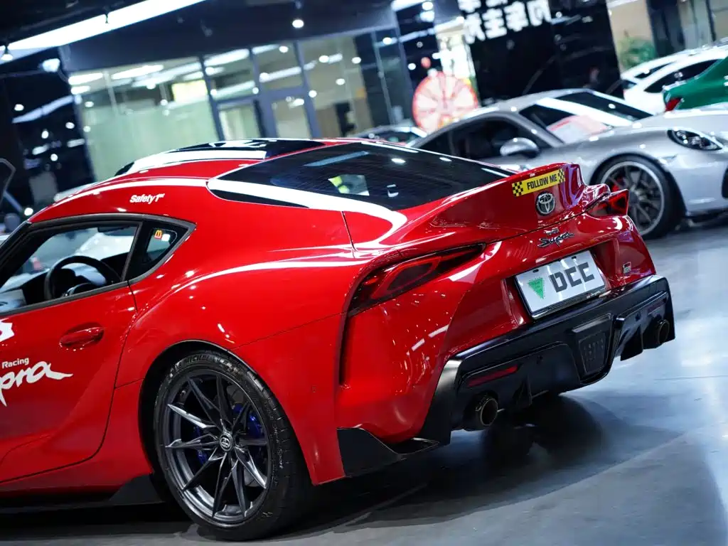 Toyota Supra — миниатюра 7