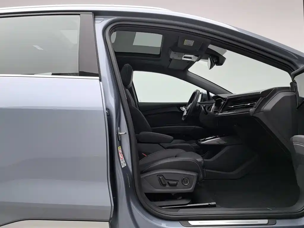 Audi Q4 e-tron — миниатюра 23