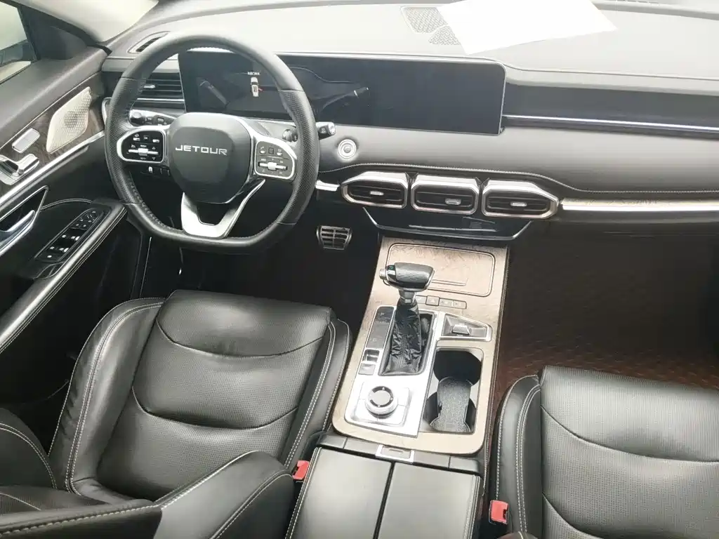 JETOUR X70 PLUS 2021 1.6T DCT 7 мест