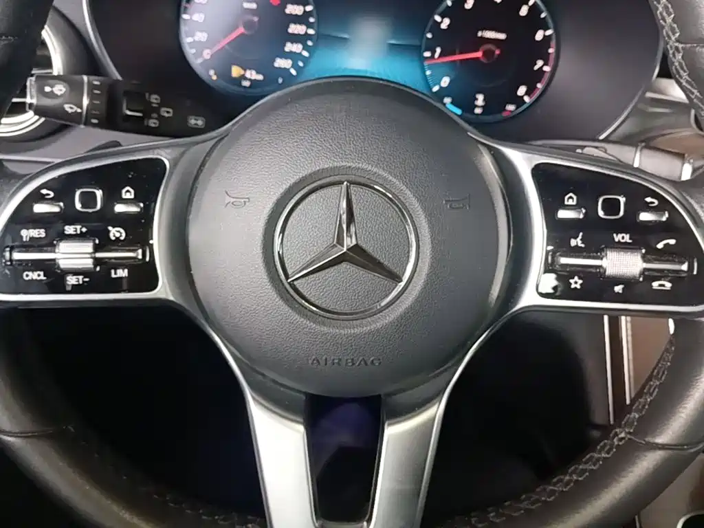Mercedes-Benz GLC — миниатюра 11