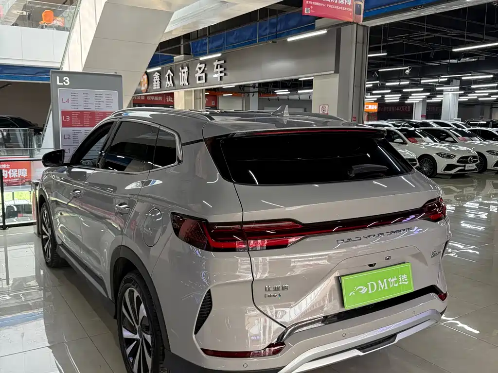 BYD Song Plus PLUS 2023 Champion DM-i 110KM Flagship PLUS